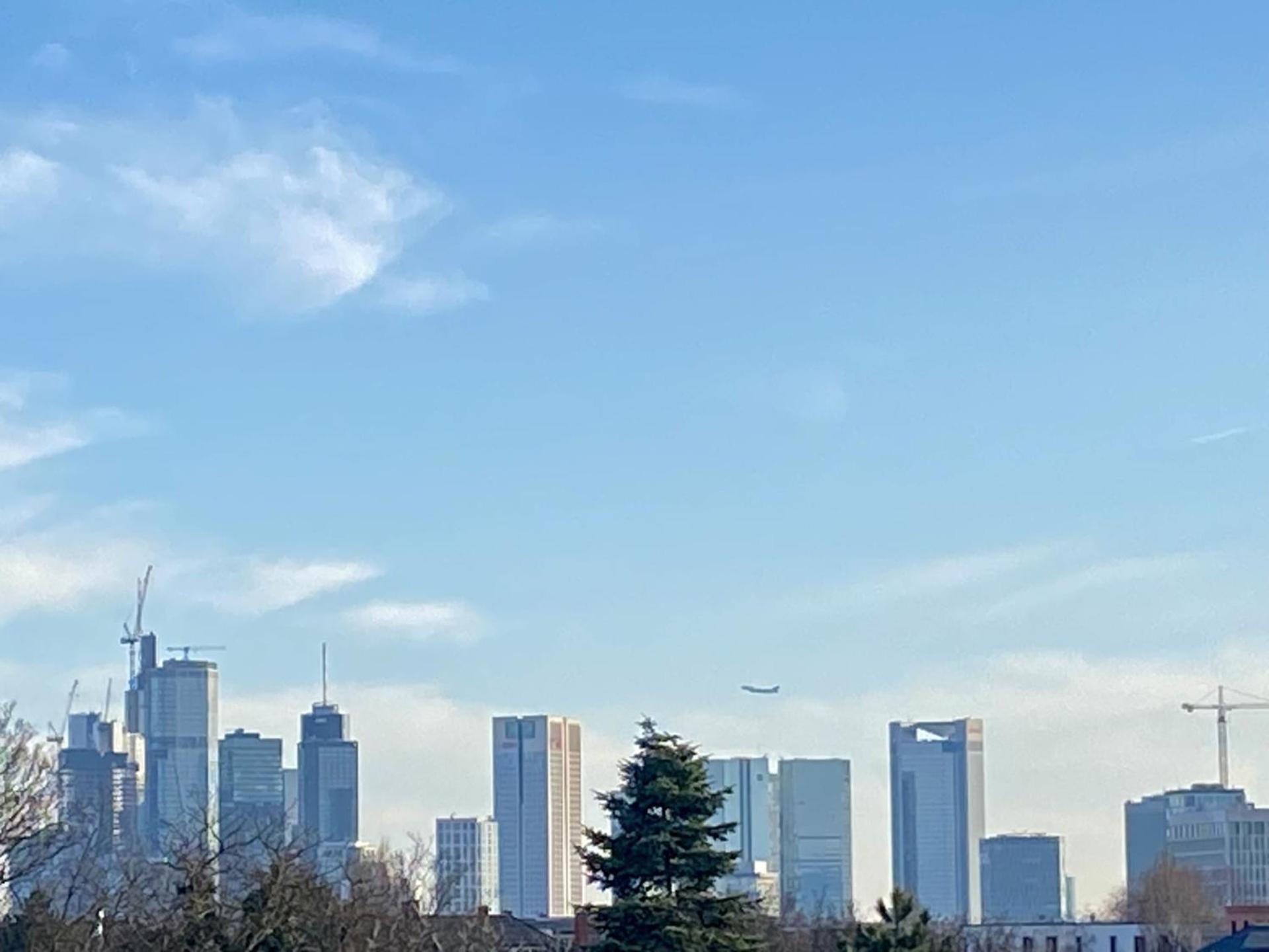 Schoenes Erwachen Im Frankfurter Penthouse Fráncfort del Meno Exterior foto