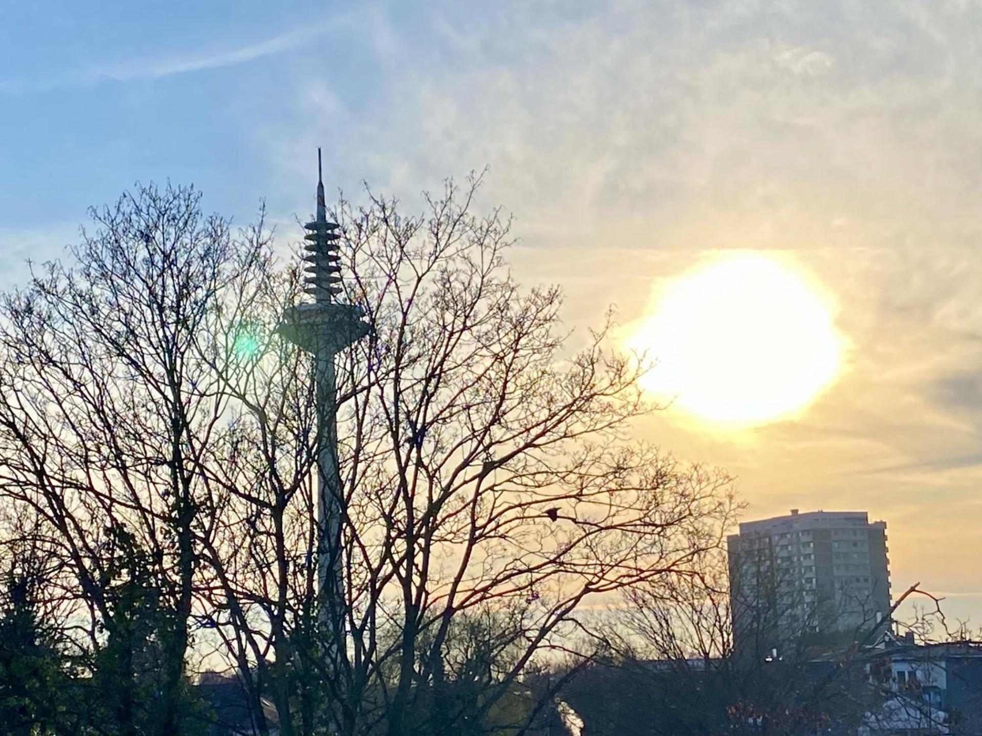 Schoenes Erwachen Im Frankfurter Penthouse Fráncfort del Meno Exterior foto